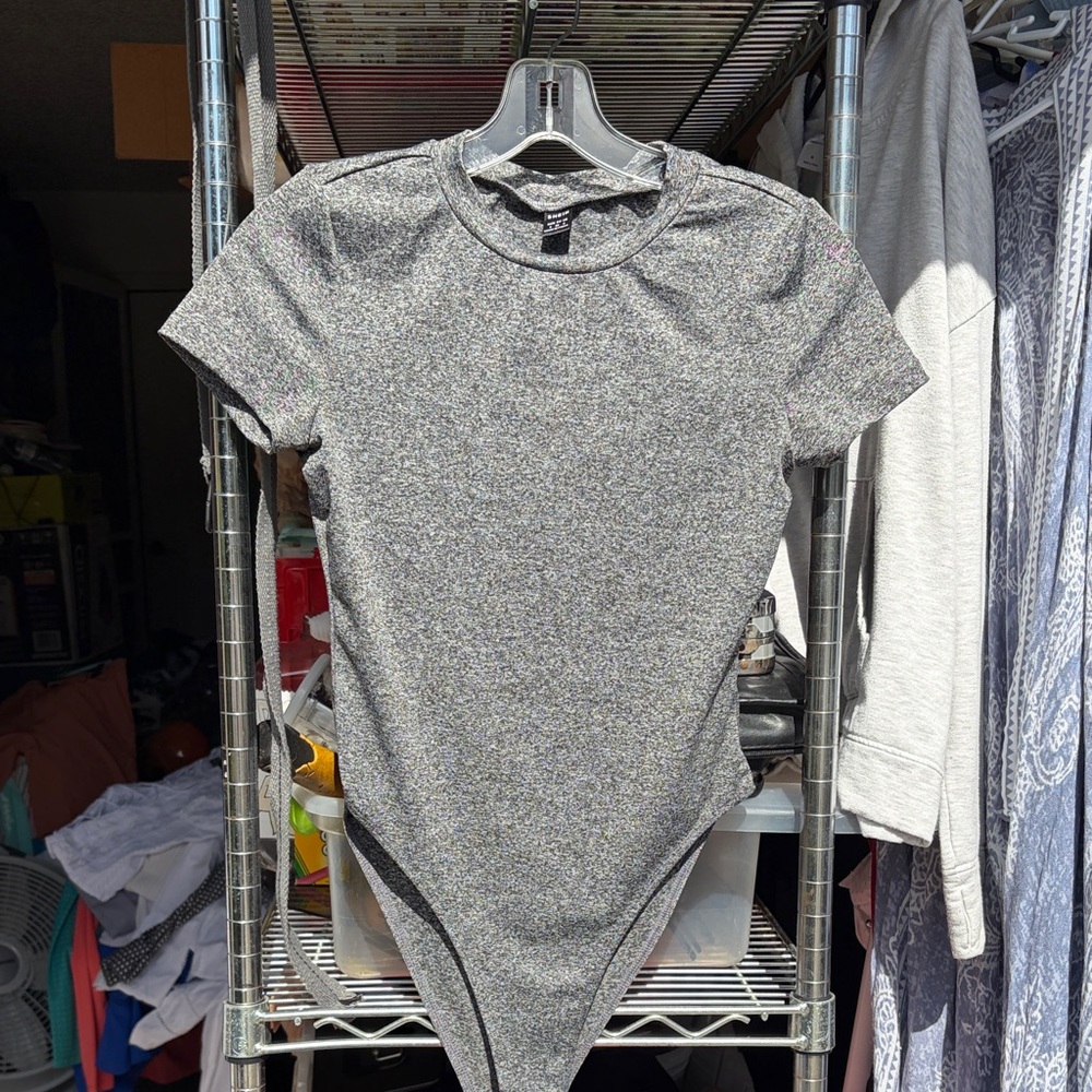 SHEIN Heather Gray Short Sleeve Bodysuit, SZ Small